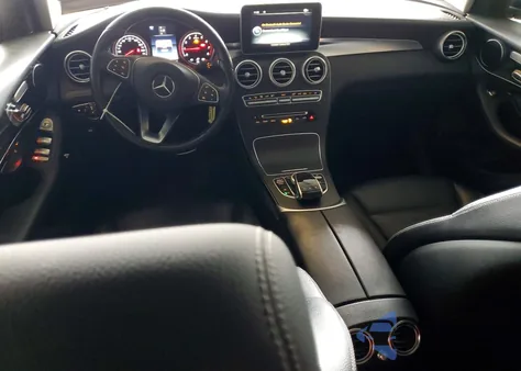 2016 Mercedes-Benz Glc 300 4Matic z USA, uszkodzony, nr VIN WDC0G4KB1GF040171